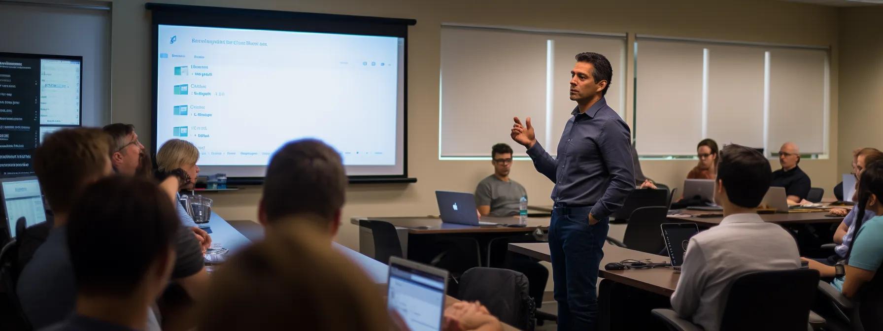 manick bhan teaching a class on effective link-building strategies.